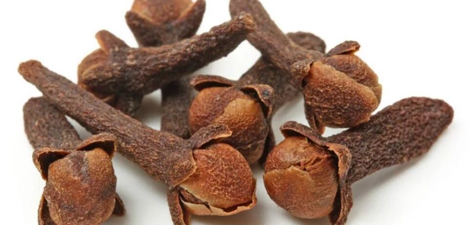 Clove flowers
